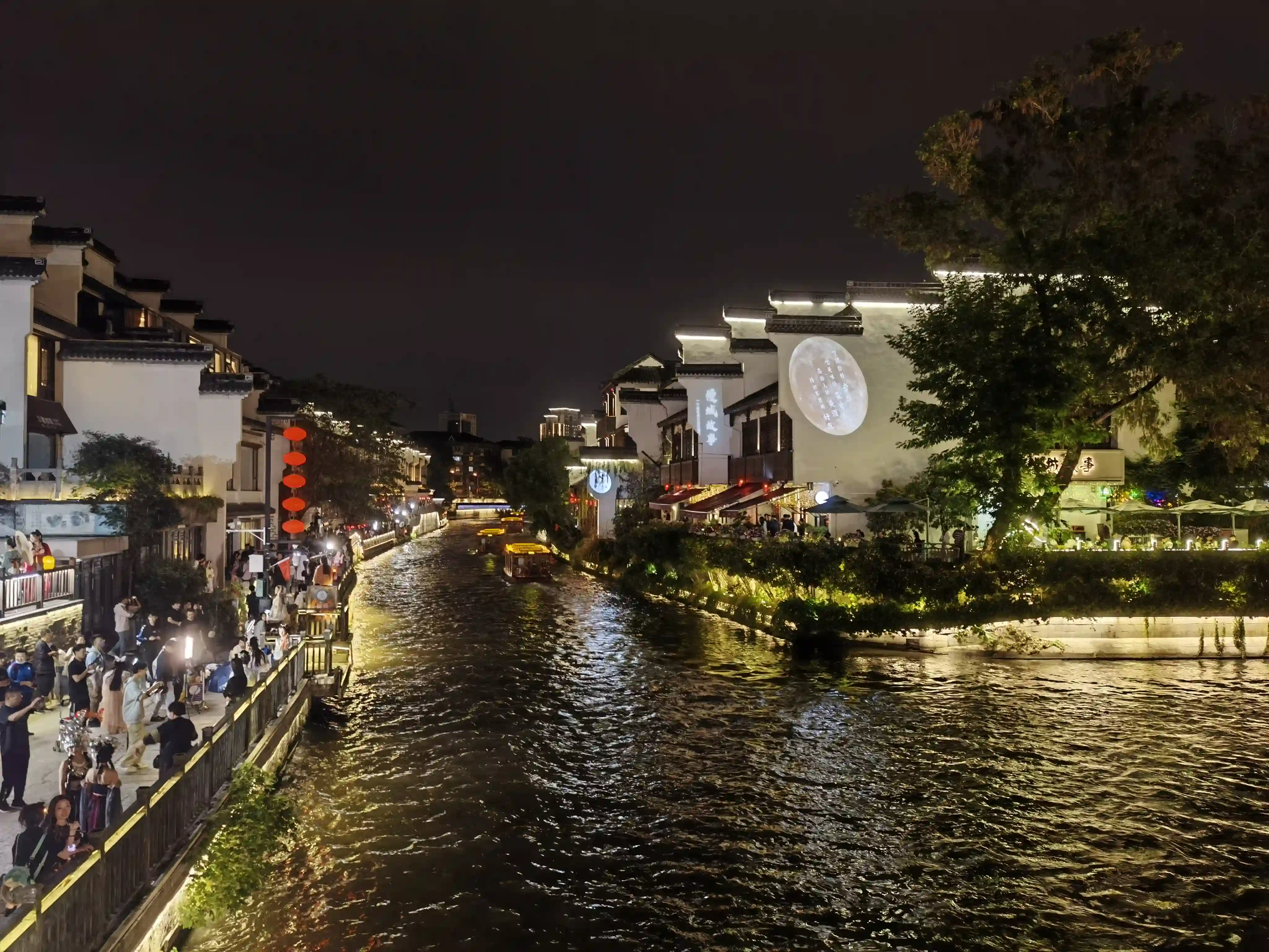 秦淮河的夜景 秦淮河的夜景