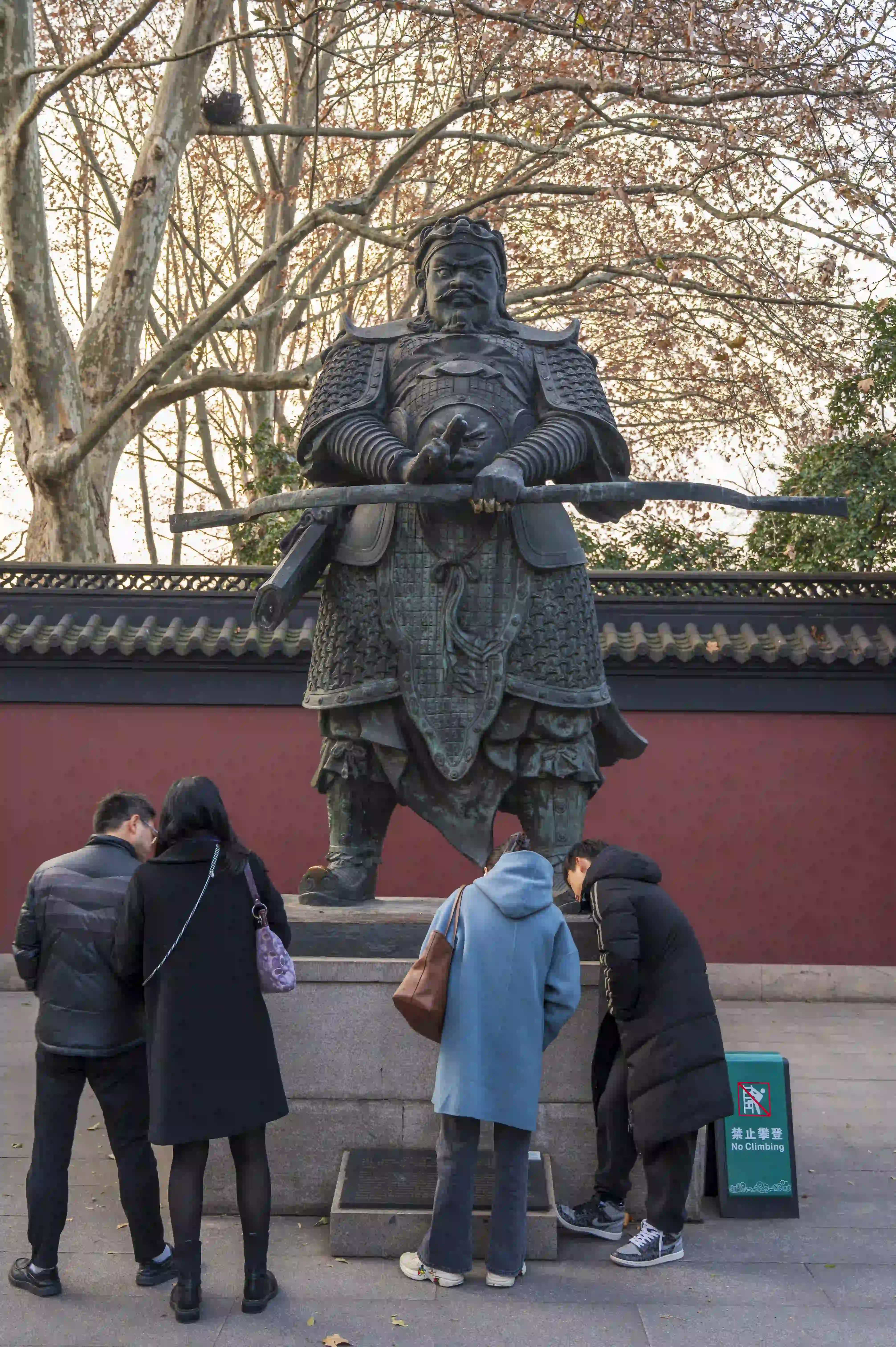 钱镠雕像 钱镠雕像