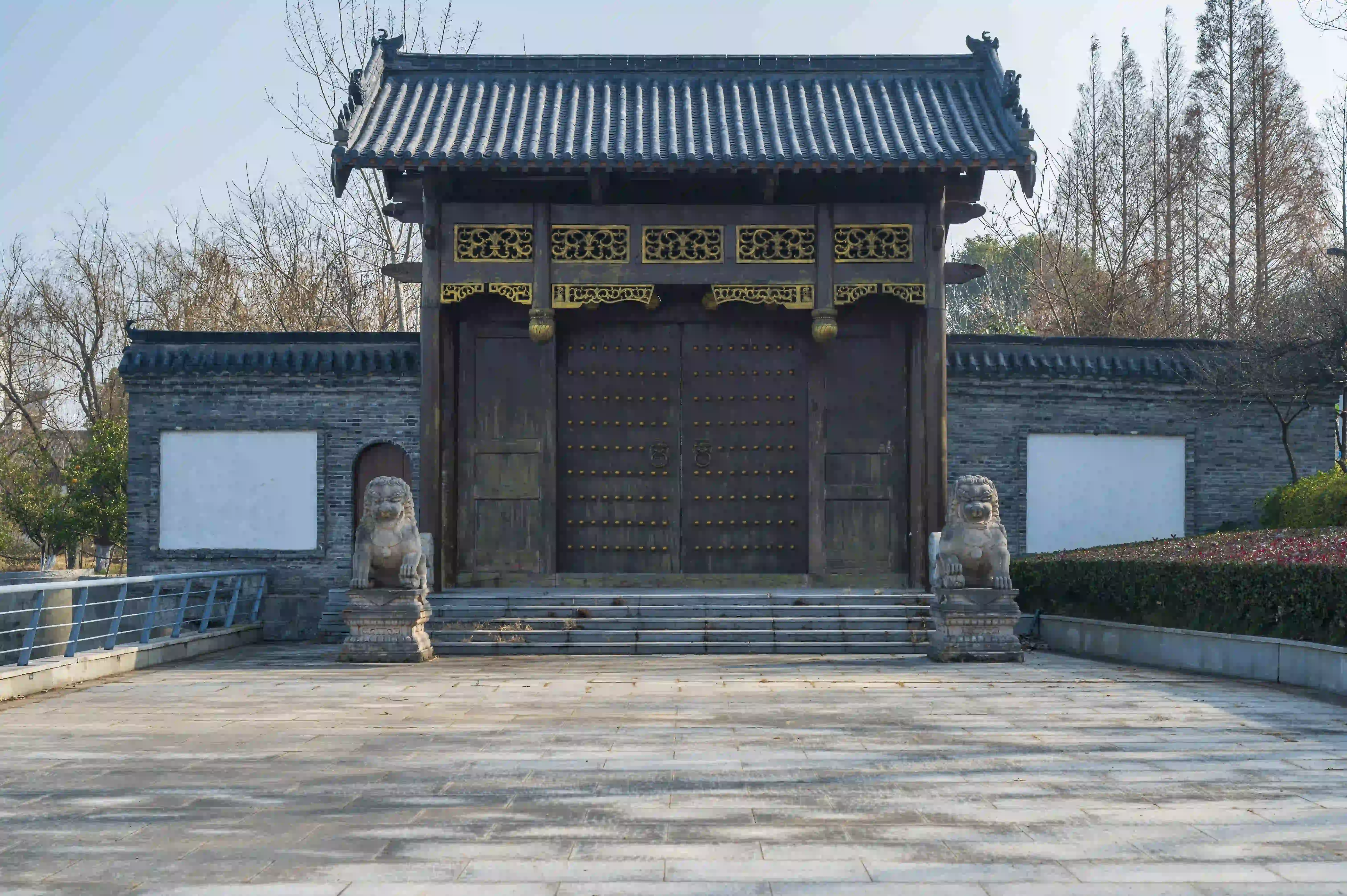 湖州影视城大门(楼外楼景区) 湖州影视城大门(楼外楼景区)