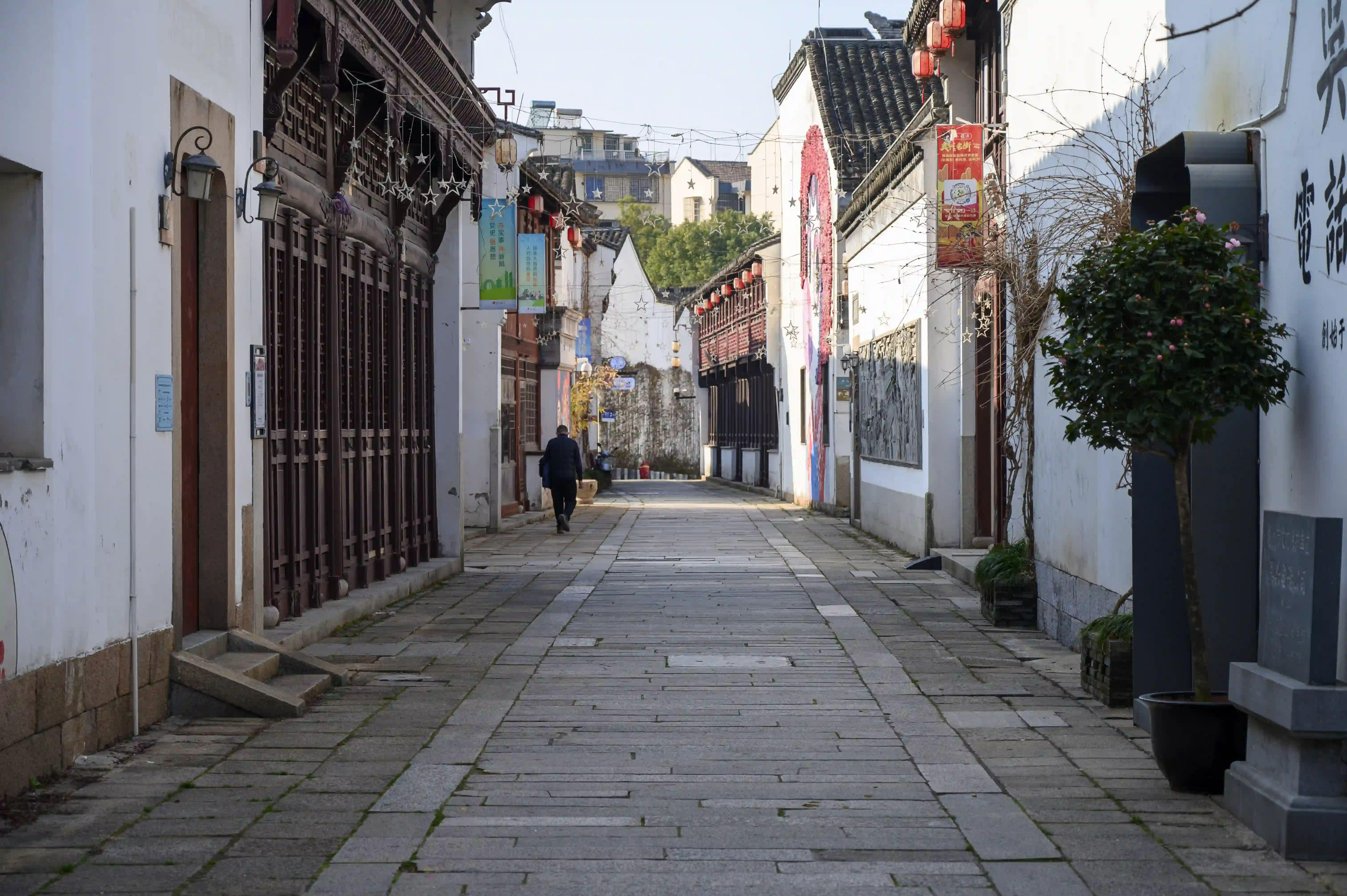 红门馆前道路两侧的建筑 红门馆前道路两侧的建筑