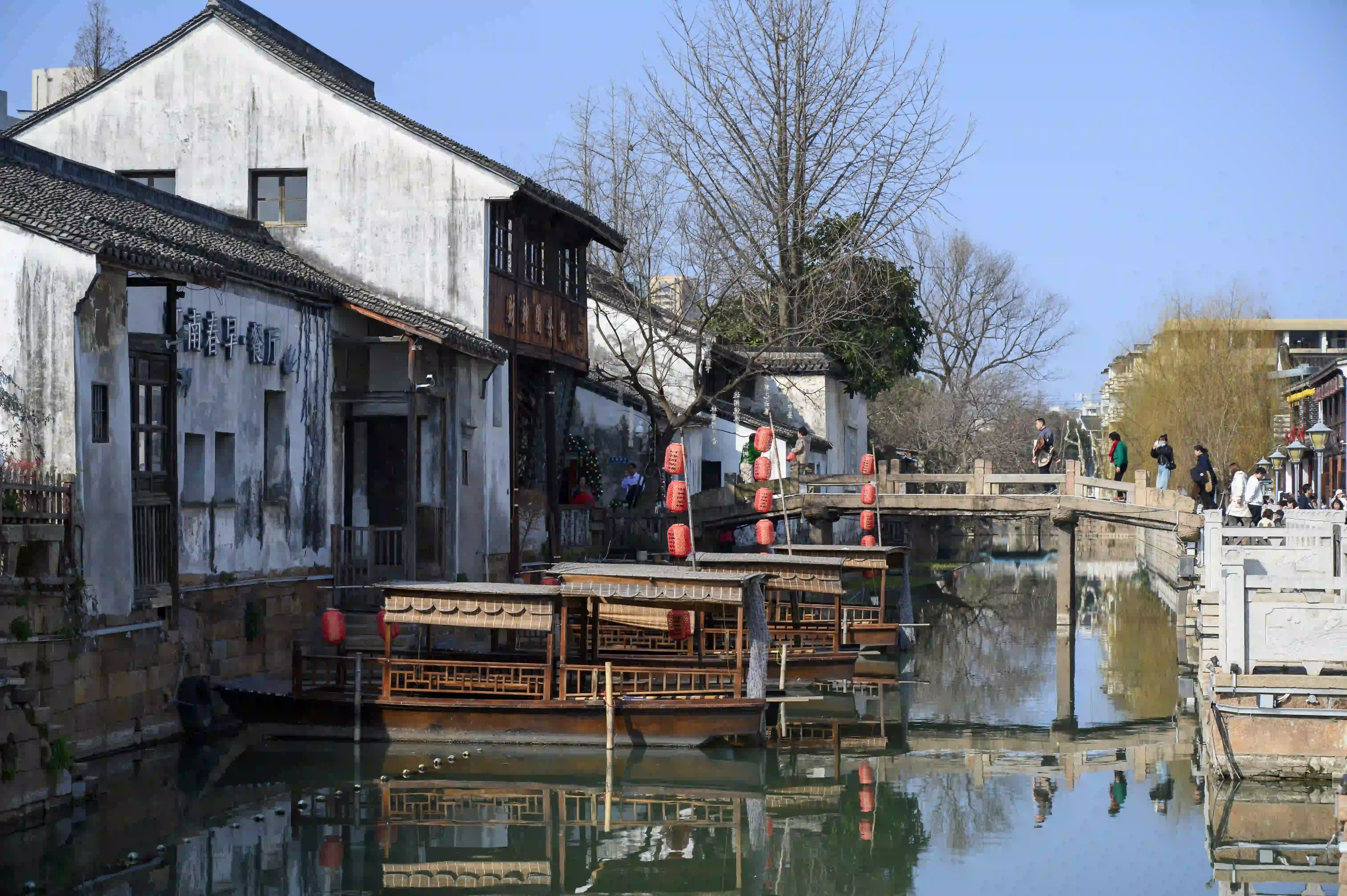 永安桥边漕渎河的景色 永安桥边漕渎河的景色