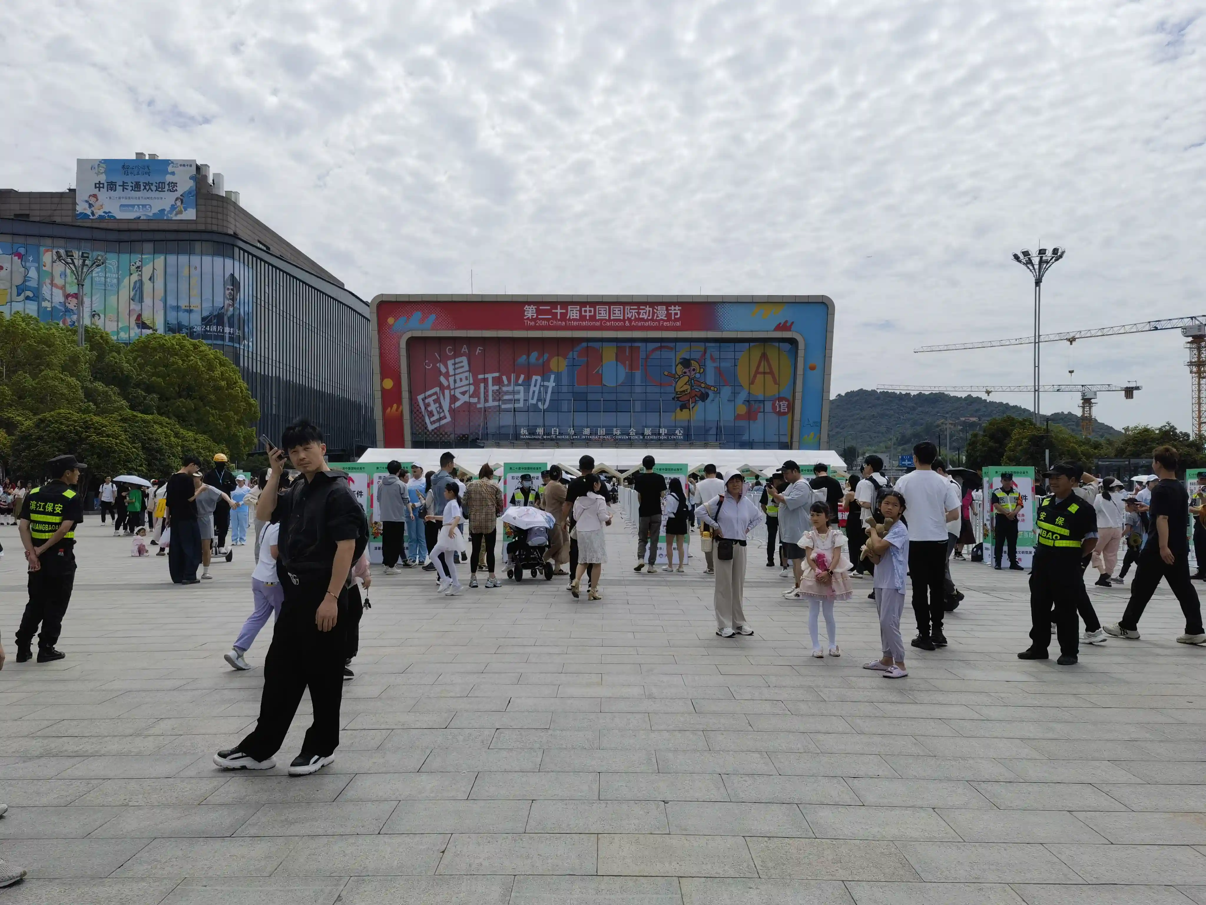 排队检票 排队检票