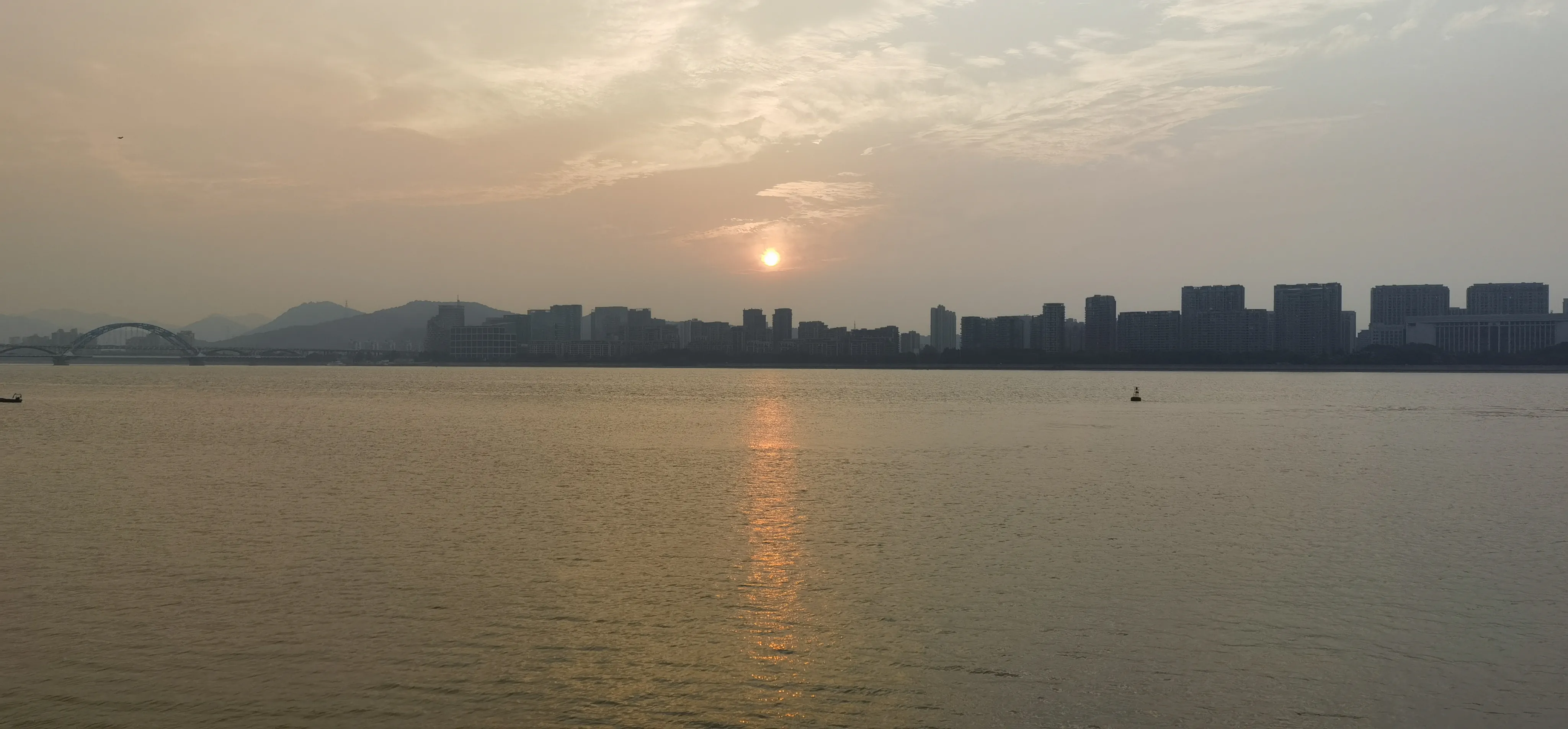 钱塘江的落日 钱塘江的落日