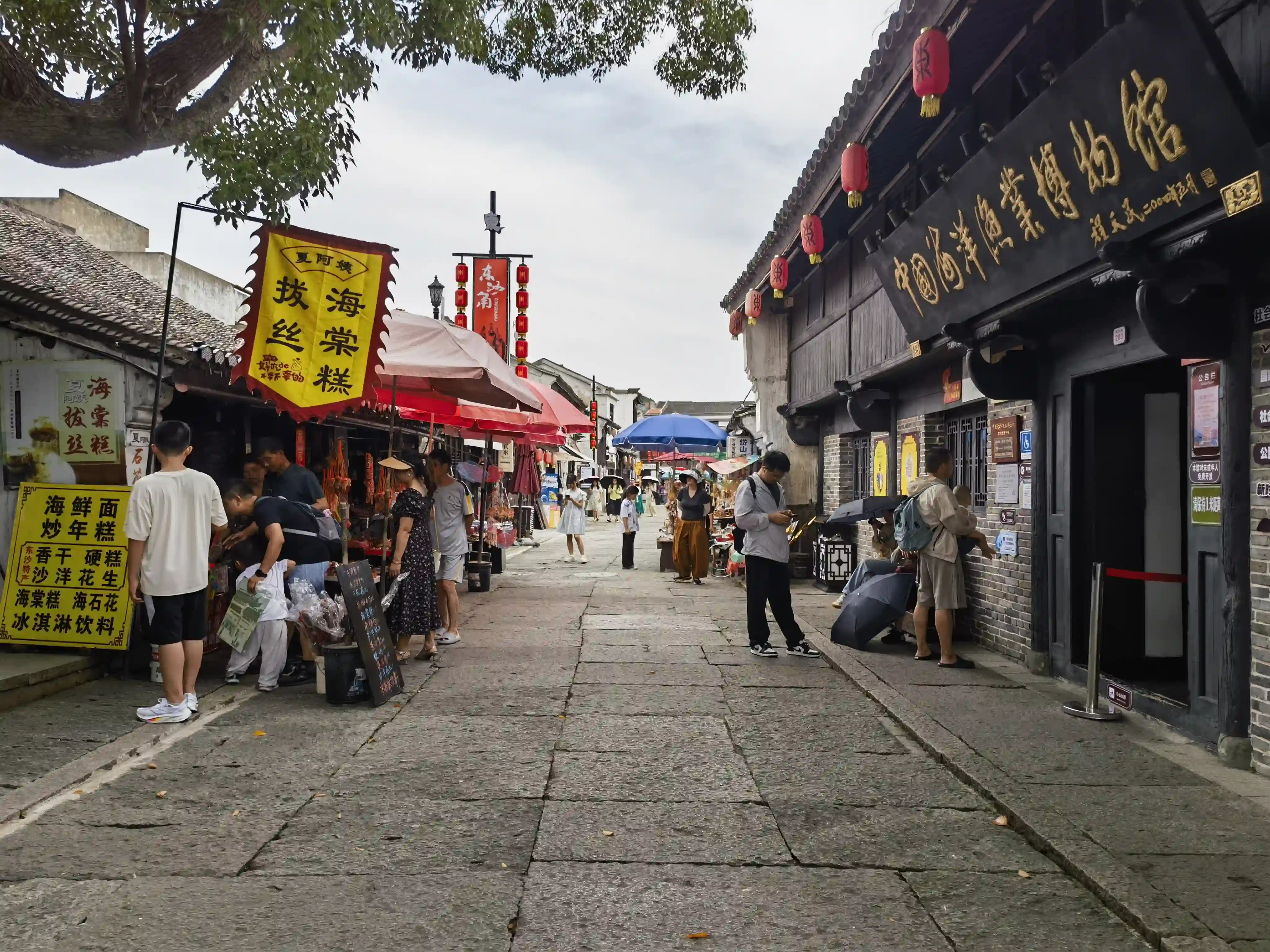 古镇街巷的景 古镇街巷的景