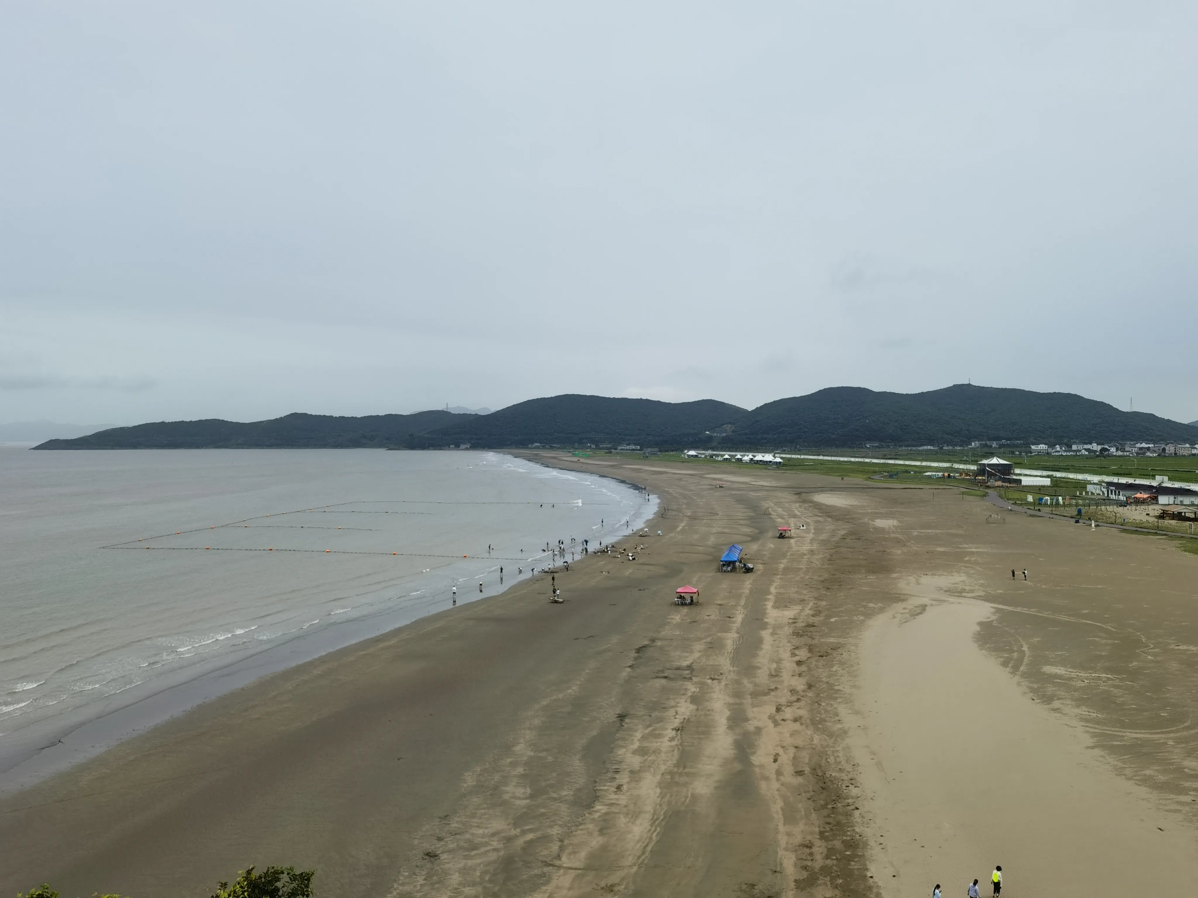 泥螺山上俯视鹿栏晴沙沙滩 泥螺山上俯视鹿栏晴沙沙滩